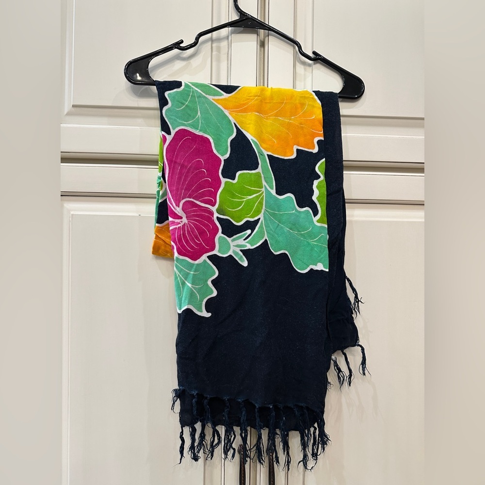 Floral Patterned Sarong - Multicolor